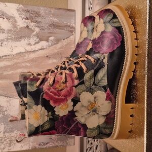 Goby Floral Combat Boots - Size 42/11